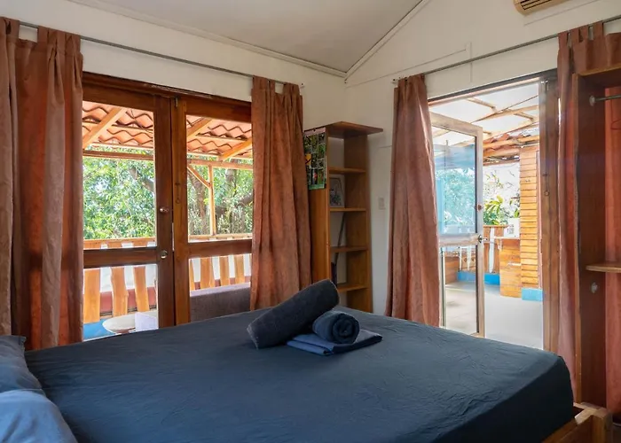 1 Bedroom G-Land Burnt Toast Surfcamp